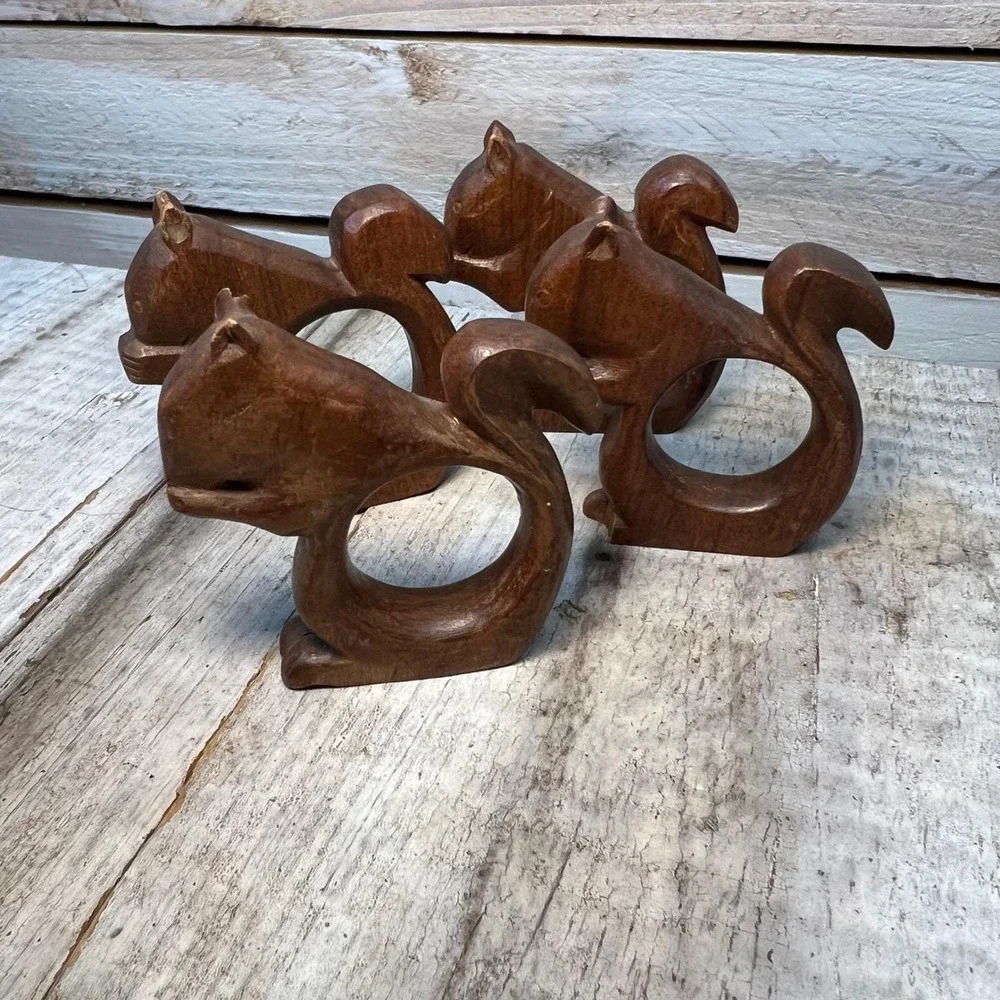 Vintage Brown Wood Squirrel Napkin Rings Set of 4 Rustic Cabin Decor OS
